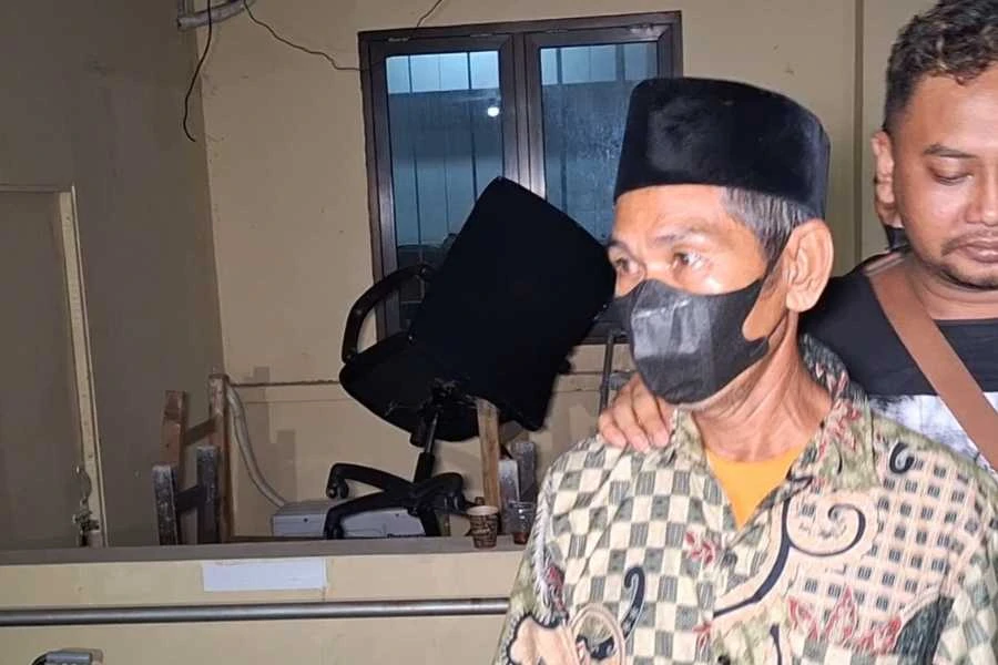 2 Pria Tua Rudapaksa Bocah SMP Ngawi Hingga Hamil, Begini Modusnya foto beritajatim