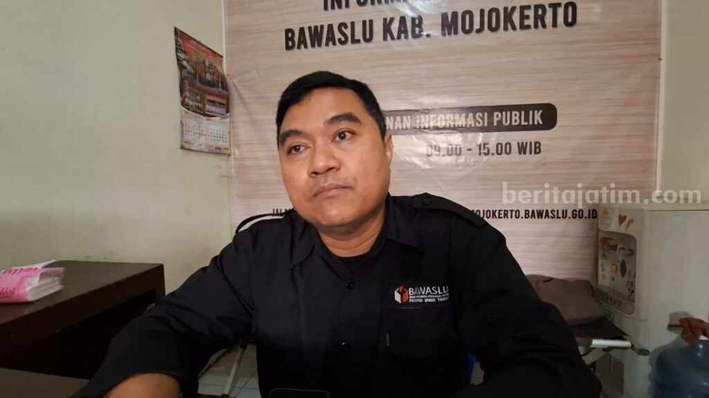Ketua Bawaslu Kabupaten Mojokerto, Dody Faizal. [Foto : Misti/beritajatim.com]