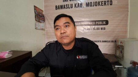 Ketua Bawaslu Kabupaten Mojokerto, Dody Faizal. [Foto : Misti/beritajatim.com]