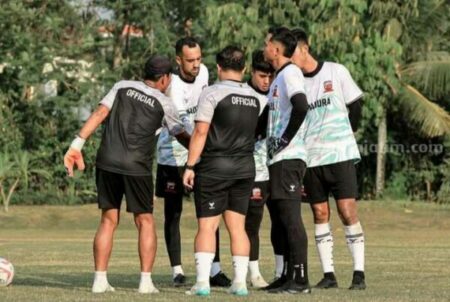 Madura United Akhiri TC Lebih Awal Hadapi Piala Presiden 2024 Suasana pemusatan latihan Madura United FC di Yogyakarta.