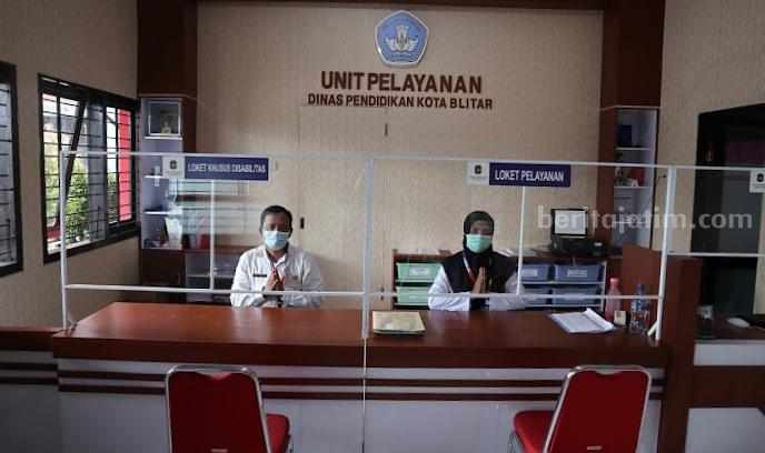 Kantor Dasar Dinas Pendidikan Kota Blitar, Rabu (17/07/2024). (foto : Winanto/beritajatim.com)