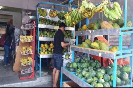 Kios Buah Pandawa Jember (akun gmaps Nurfiqoh Adityas)