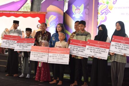 Peringati Hari Jadi Kota Kediri ke-1145, Pj Wali Kota Beri Santunan Ke 1.689 Anak Yatim