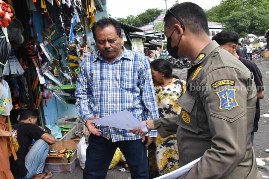 Penertiban PKL Pasar Loak Surabaya (dok. Satpol PP)