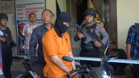 Polisi Ringkus Pelaku Begal Payudara di Tulungagung, Videonya Sempat Viral di Medsos Polisi Ringkus Pelaku Begal Payudara di Tulungagung.
