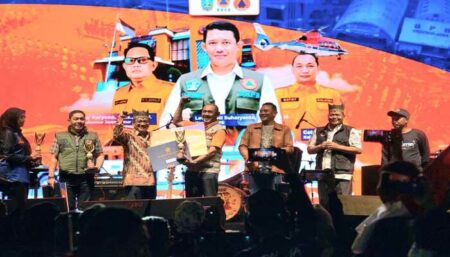 Lumajang Juara Umum, Semarak Gelar Peralatan se-Jatim Ditutup 5 Arahan BNPB Lumajang Juara Umum, Semarak Gelar Peralatan se-Jatim Ditutup 5 Arahan BNPB