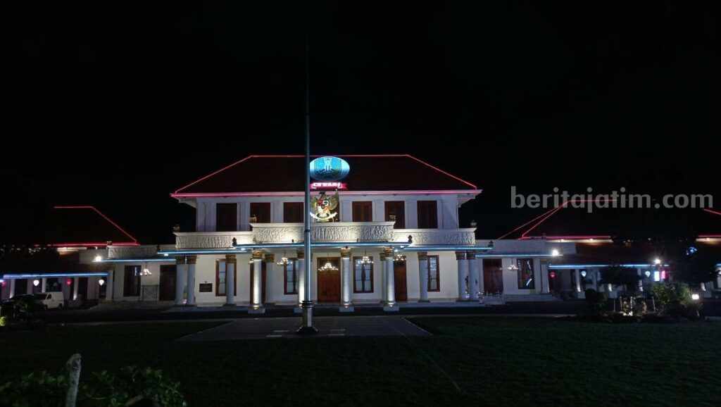 Sejarah Dibalik Kemegahan Gedung Grahadi Saksi Bisu Masa Lalu Kota Surabaya