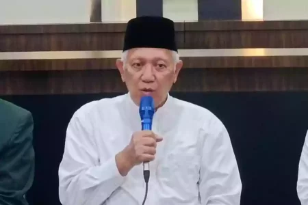 Pro Kontra Pansus Haji, PWNU Jatim Persilahkan DPR dan Menag Adu Data Ketua PWNU Jawa Timur KH Abdul Hakim Mahfuzd atau Gus Kikin (Foto: Rama Indra/Beritajatim.com)