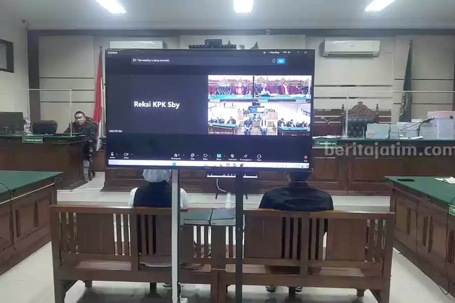 Sidang TPPU Mantan Bupati Probolinggo dan suaminya Hasan Aminuddin.