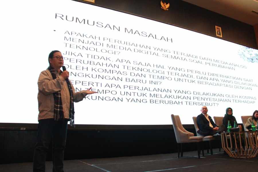 Dr. Ignatius Haryanto dalam Jatim Media Summit 2024 (dok. Rama Indra/beritajatim.com)