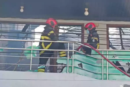 Kebakaran Ruko Jalan Kertajaya (Rama Indra/Beritajatim.com)