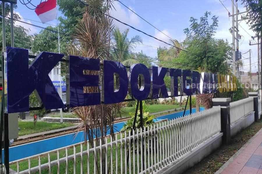 Kampus Prodi Kedokteran, Fakultas Ilmu Kesehatan, Kedokteran dan Ilmu Alam (FIKKIA) Universitas Airlangga (UNAIR) Banyuwangi. (rindi suwito)