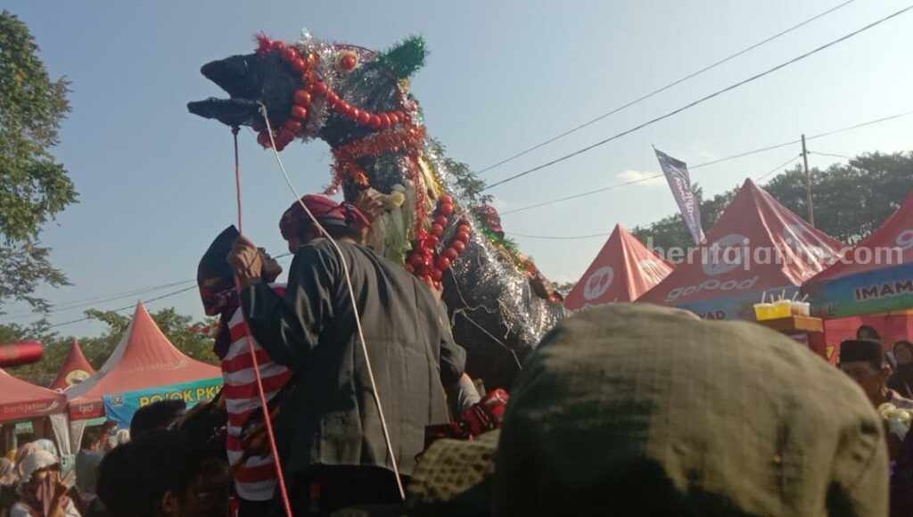 Warga saling berebut hasil bumi