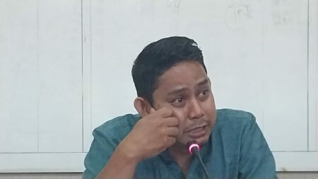 Lelaki yang Menangis di Gedung DPRD Jember Reta Catur Pristiwantono, Ketua Rukun Warga 15.