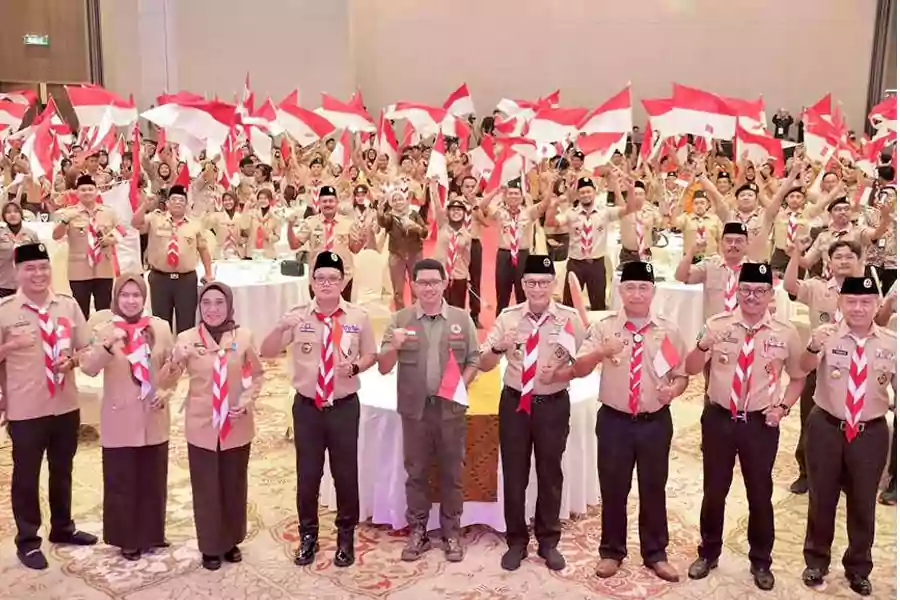 Jumpa Tokoh bersama Kepala Badan Nasional Penanggulangan Bencana Letjen TNI Suharyanto, Ketua Kwartir Nasional Gerakan Pramuka Budi Waseso, dan Ketua Kwarda Gerakan Pramuka H.M Arum Sabil di Dyandra Convention Center Surabaya.