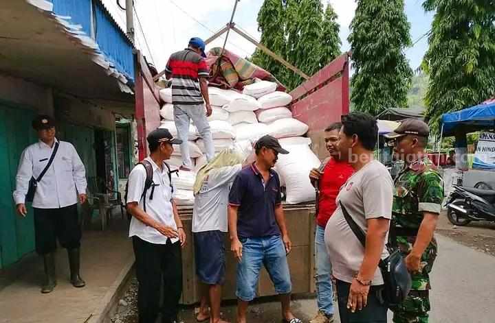 Distribusi pupuk ZA melalui DBHCHT