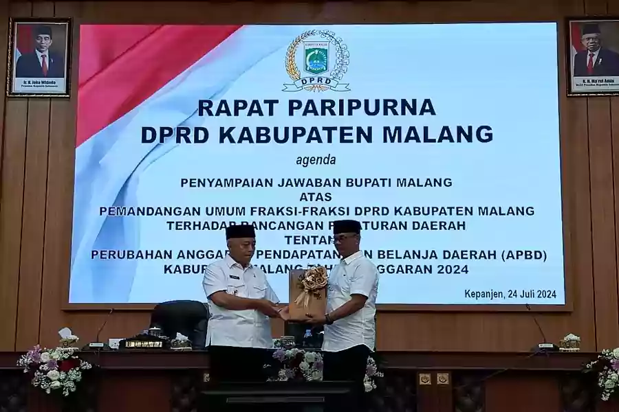 Bupati Malang HM Sanusi bersama Ketua DPRD Kabupaten Malang, Darmadi S.Sos.