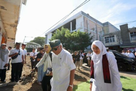 Update Tol Probowangi Bikin Banyuwangi Lebih Baik Menteri Pekerjaan Umum dan Perumahan Rakyat (PUPR) Basuki Hadimuljono saat berkunjung ke Banyuwangi didampingi oleh Bupati Ipuk Fiestiandani.