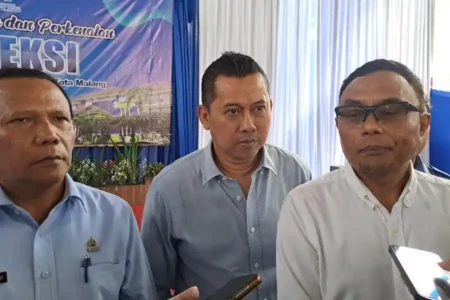 Dirut Tugu Tirta Kota Malang Priyo Sudibyo bersama Dirut Among Tirto, Edi Sunaedi dan Dirut Perumda Tirta Kanjuruhan, Syamsul Hadi.