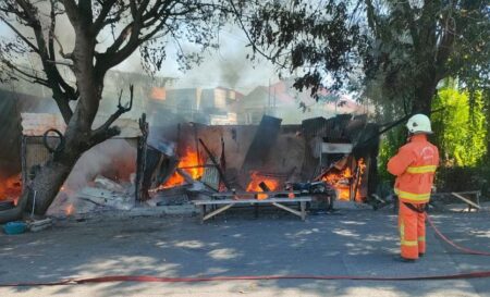 Warung dan Bengkel Dekat Kampus ITS Surabaya Terbakar, 4 Motor Hangus