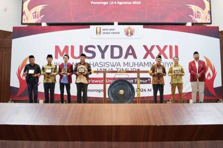 Wakil Gubernur Jawa Timur 2019-2024, Emil Elestianto Dardak.