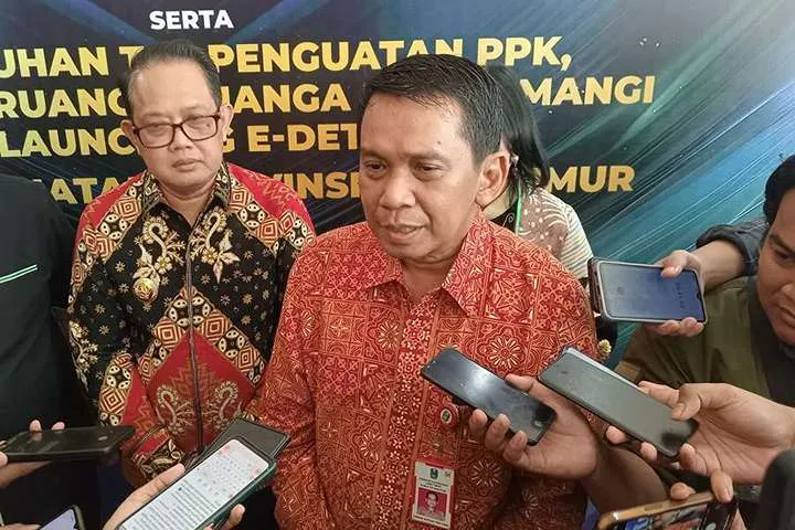 Kepala Dinkes Jatim Prof Erwin Astha Triyono
