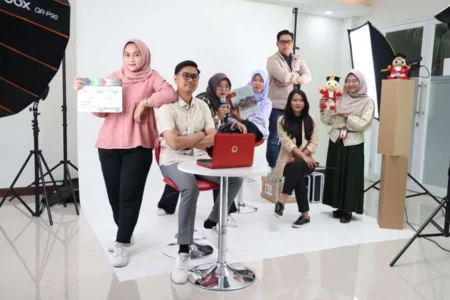 Untag Surabaya Ingin Ajarkan Gen Z Bijak Berteknologi di PKKMB 2024 Untag Surabaya
