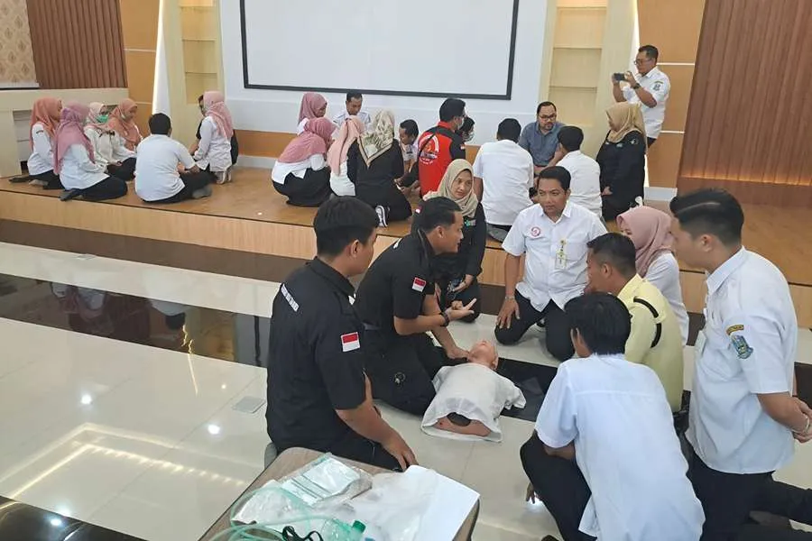 Pelatihan Bantuan Hidup Dasar di RSUD Sumberglagah Mojokerto.