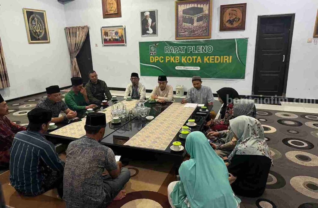 Rapat pleno DPC PKB Kota Kediri mendukung Cak Imin untuk pimpin kembali PKB.