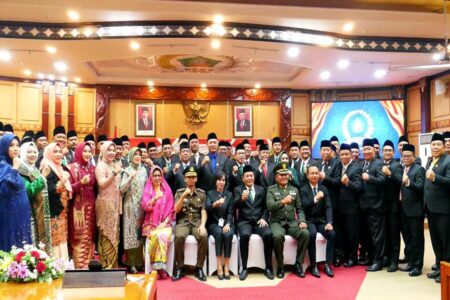50 Anggota DPRD Sidoarjo Dilantik, Plt Bupati Ungkap Harapan