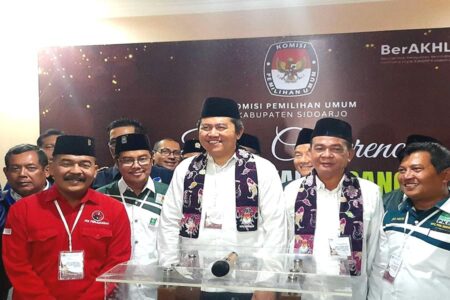 Pasangan ‘SAE’ Sidoarjo Terapkan Prinsip Money Follow Program dan Money Solution Pasangan Sae