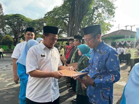 PG Ngadirejo Kediri Beri Penghargaan Karyawan dengan Masa Kerja 30 dan 35 Tahun
