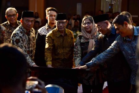 Pj Wali Kota Kediri Dampingi Menko PMK Resmikan Gedung KH Soedja RS Muhammadiyah Ahmad Dahlan