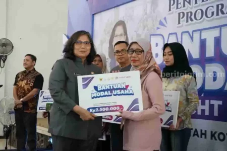 Pelaku Usaha di 7 Kelurahan Kota Kediri Terima Bantuan Modal Usaha DBHCHT foto berita jatim