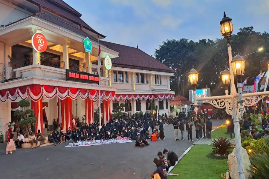 Demo Balai Kota Malang