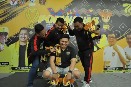 Tim e-Sports Jatim Sabet Medali Emas di Porwanas 2024 Usai Laga Menegangkan foto berita jatim