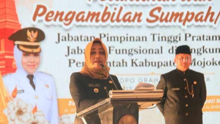 Pelantikan dan pengambilan sumpah janji jabatan ini berlangsung di Pendopo GMT Pemkab Mojokerto, Kamis (1/8/2024). [Foto: Ist]