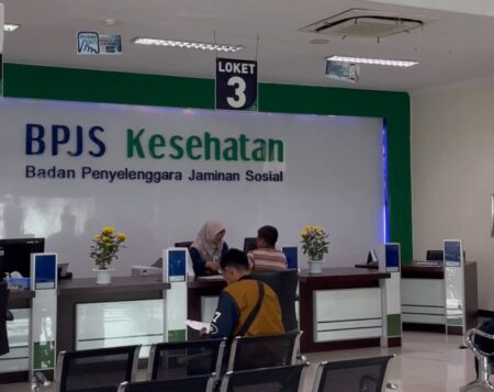 Pelayanan di Kantor BPJS Kesehatan Cabang Mojokerto di Jalan Empu Nala Kecamatan Magersari, Kota Mojokerto. [Foto: Ist]