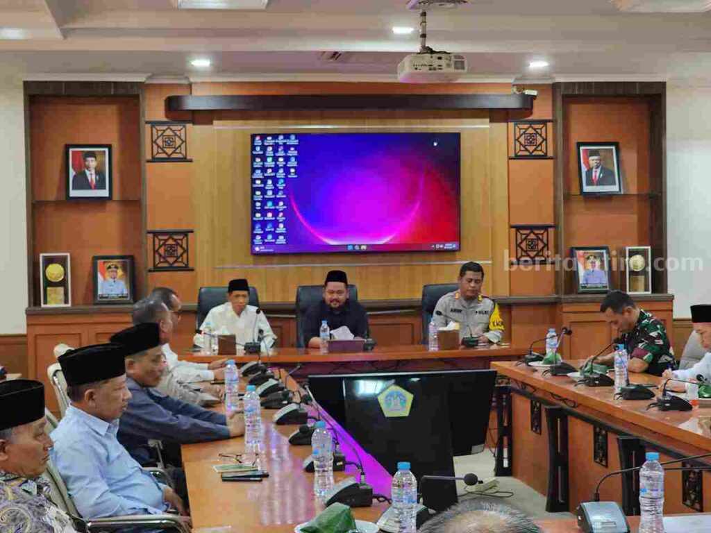Ormas Keagamaan duduk satu meja untuk membahas insiden ceramah yang diisi oleh KH.Imamuddin Ustman yang mematik reaksi warga pecinta habaib.