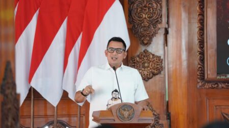 Pj. Wali Kota Mojokerto, Moh Ali Kuncoro saat membuka Refleksi Kemerdekaan dan Sosialisasi di Sabha Kridatama Rumah Rakyat. [Foto: ist]