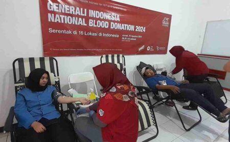 Ratusan Pendonor Darah Padati Kantor Generali Indonesia AG–JEP Galaxy Malang Acara Generali Indonesia yang berlangsung di Malang diikuti ratusan pendonor. (Foto: Istimewa)
