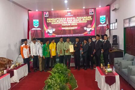 Gus Haris-Fahmi AHZ Resmi Daftar Bacabup-Bacawabup Probolinggo