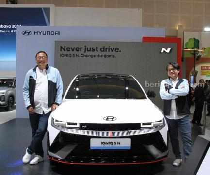 Hyundai Kona Electric: Bintang Baru di GIIAS Surabaya 2024 Hyundai Motor Indonesia sukses mencuri perhatian pengunjung Gaikindo Indonesia International Auto Show (GIIAS) Surabaya 2024