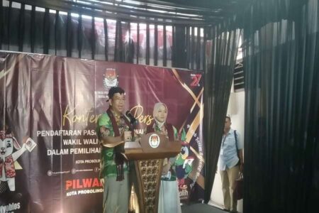 Jadi Pendaftar Pertama, Aminudin dan Ina Paparkan 5 Program Unggulan
