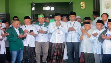 Cerita Gus Makki dan Ali Ruchi Menuju ke KPU Banyuwangi Cerita Gus Makki dan Ali Ruchi Menuju ke KPU Banyuwangi