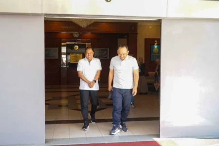 Paslon Bupati-Wabup Ngawi Ony-Antok Jalani Pemeriksaan Kesehatan di RSAL dr. Ramelan Surabaya Ony Anwar Harsono