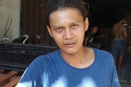 Pengguna Solar Surabaya Nikmati Keuntungan Beli BBM Pakai Barcode Jaelani, salah satu pengguna solar di Surabaya.