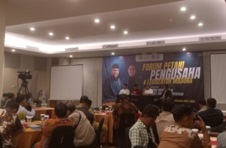 Suasana Forum Petani, Pengusaha dan Legislator Madura yang digagas AJP di Surabaya, Jum'at (9/8/2024).