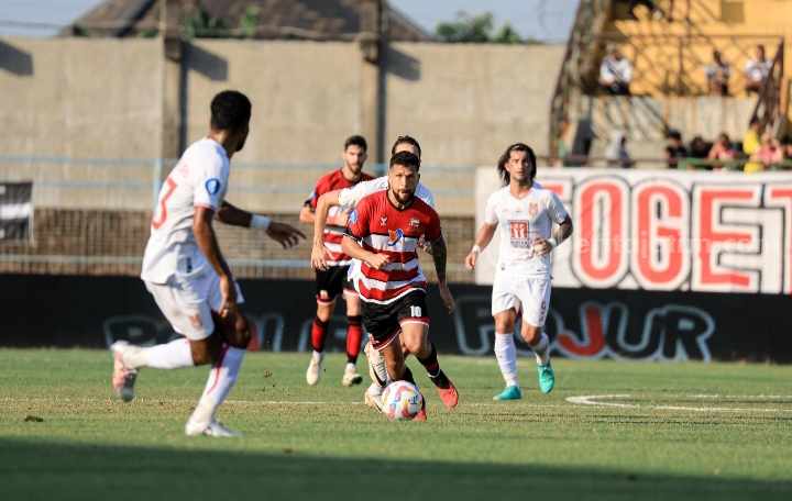 Laga perdana Madura United menjamu Malut United pada kompetisi BRI Liga 1, di SGB Madura, Sabtu (10/8/2024).
