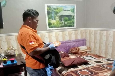Kamar tempat penusukan kepada korban asal Sidoarjo.